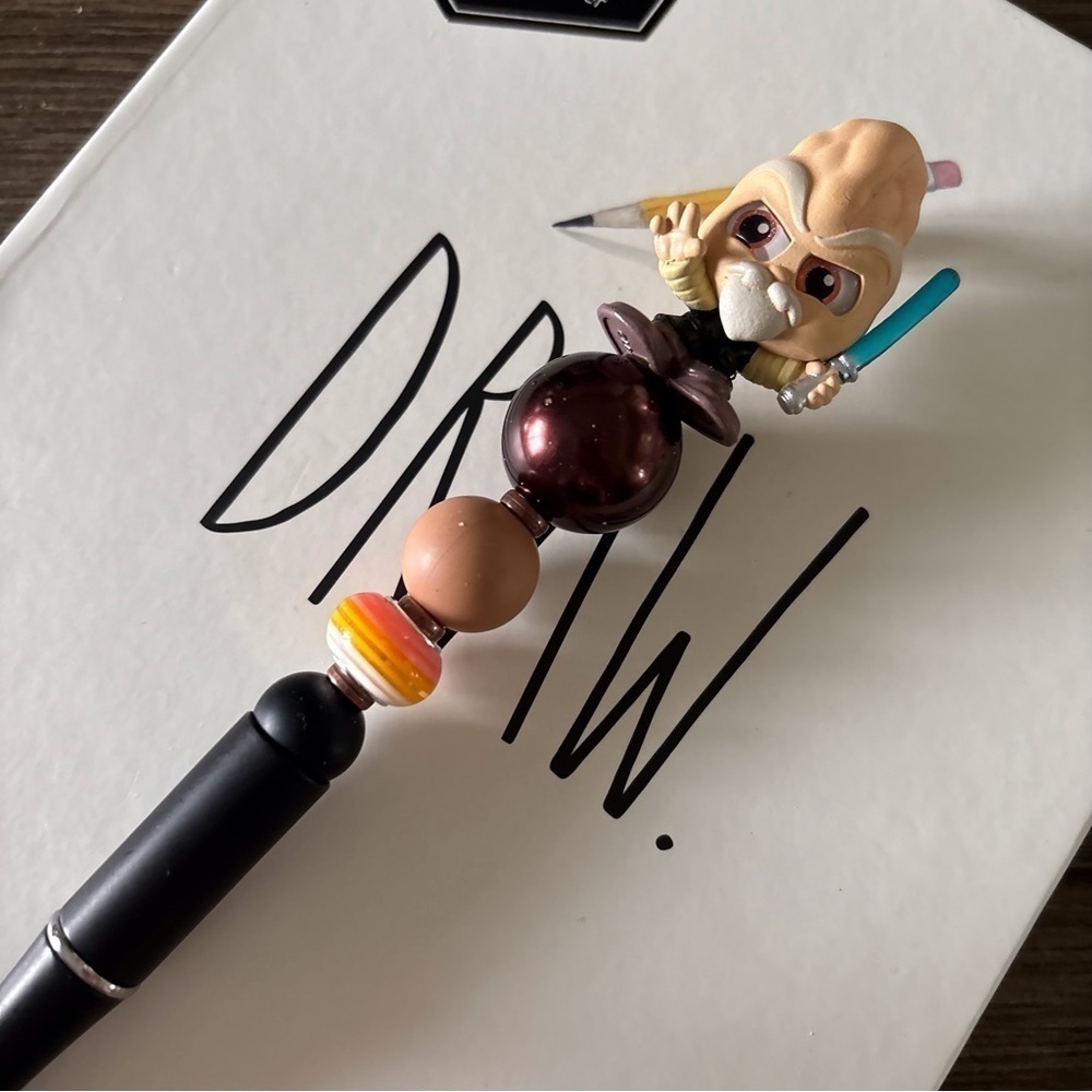 Disney Doorables: Star Wars: Ki-Adi-Mundi handmade beaded pen